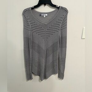 Jennifer Lopez Women's Gray Metallic V-Neck Knit Sweater Size Medium